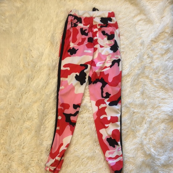 Rue 21 pink and red camo joggers size small - Picture 3 of 3
